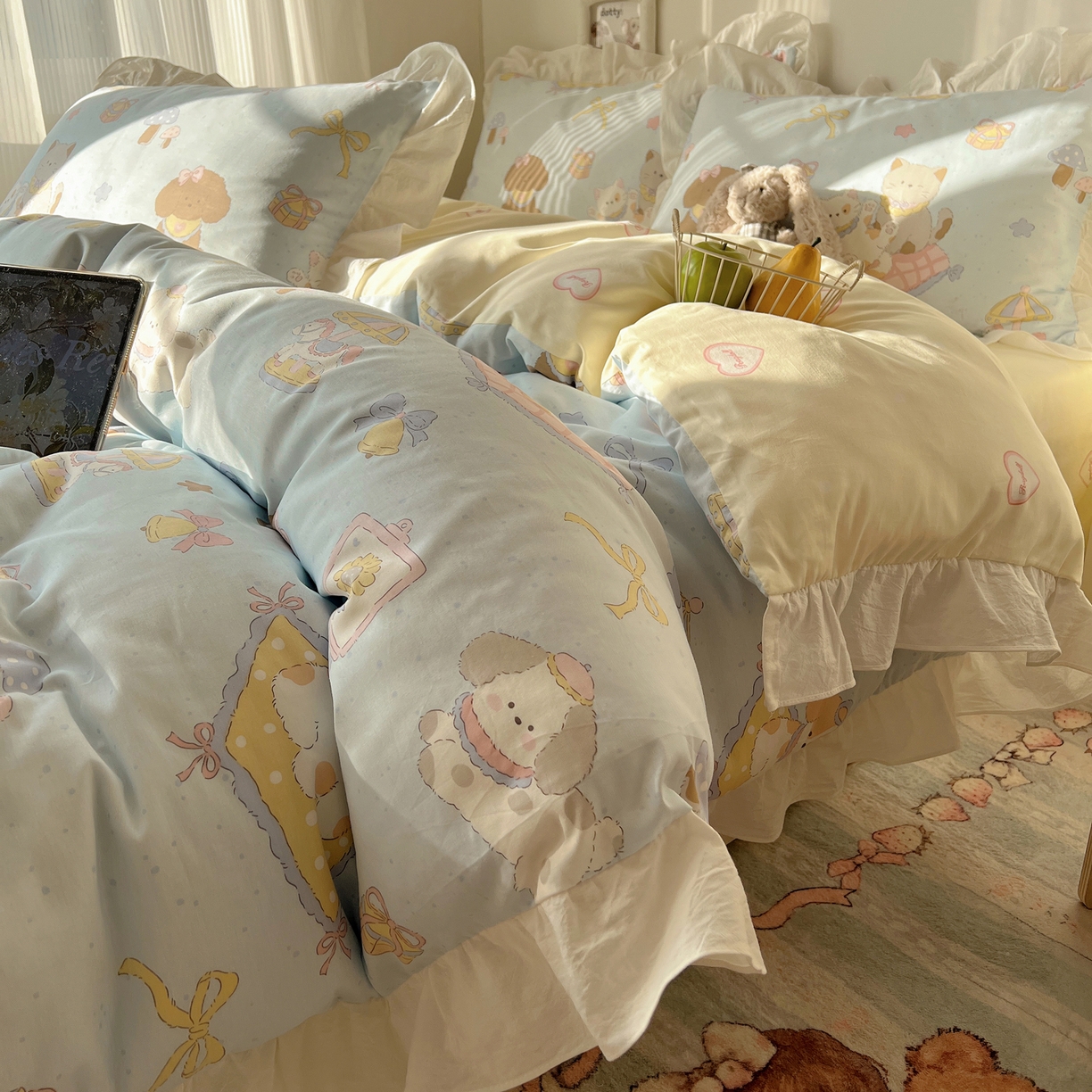 91家纺网 家纺一手货源 找家纺 六巷胡同 2026春夏新款韩系花边款卡通40支13070全棉四件套（第二系列）-风格二 花边猫狗游园会