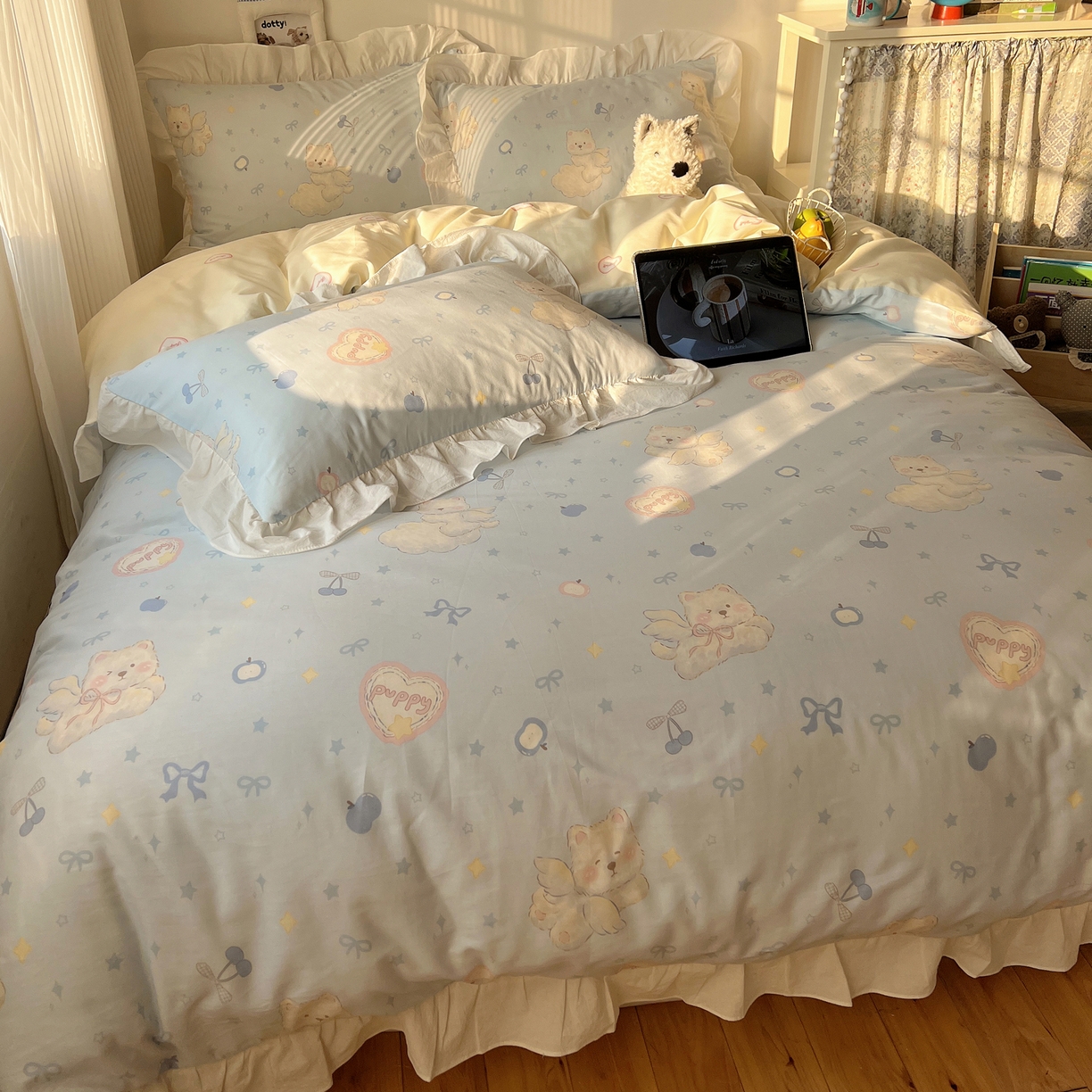 91家纺网 家纺一手货源 找家纺 六巷胡同 2026春夏新款韩系花边款卡通40支13070全棉四件套（第二系列）-风格二 花边萌趣小飞犬