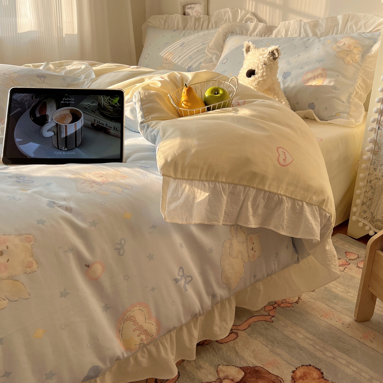 91家纺网 家纺一手货源 找家纺 六巷胡同 2026春夏新款韩系花边款卡通40支13070全棉四件套（第二系列）-风格二 花边萌趣小飞犬