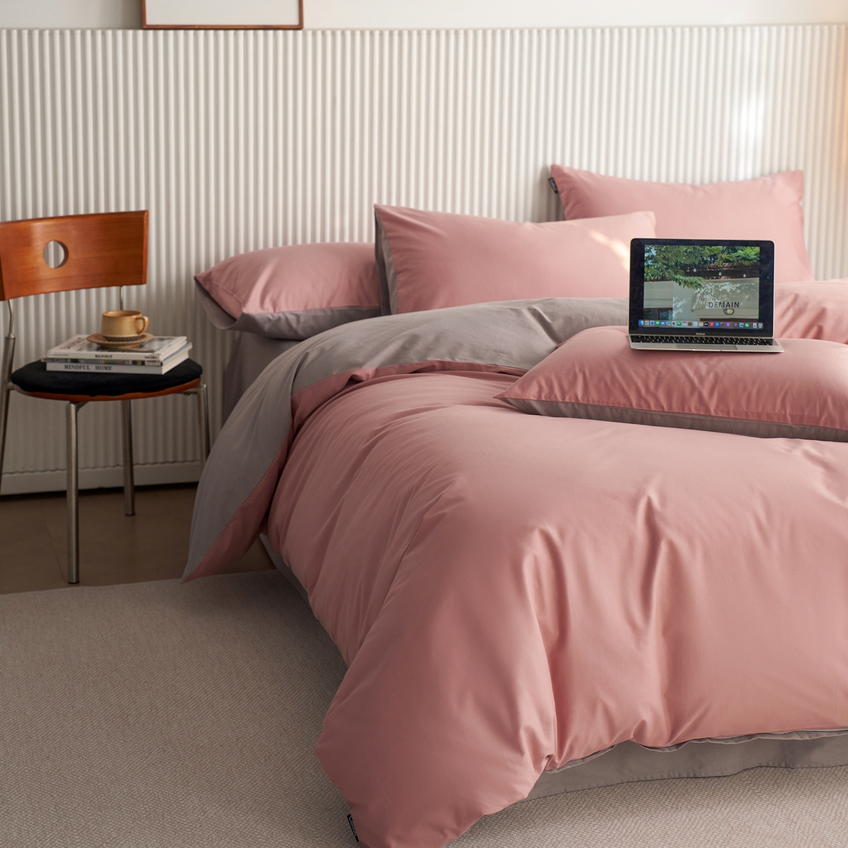 91家纺网 家纺一手货源 找家纺 小懒猪 2026新款13372A类双拼纯色全棉纯棉四件套 （提供买家秀） 豆沙-银灰