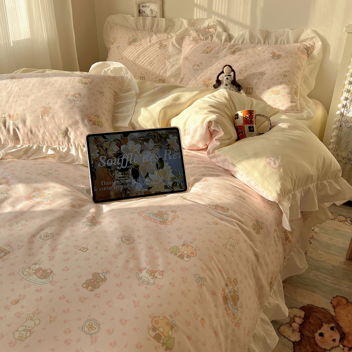 91家纺网 家纺一手货源 找家纺 六巷胡同 2026春夏新款韩系花边款卡通40支13070全棉四件套（第二系列）-风格二 花边秘境木马记