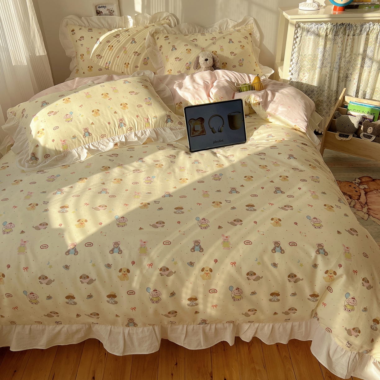 91家纺网 家纺一手货源 找家纺 六巷胡同 2026春夏新款韩系花边款卡通40支13070全棉四件套（第二系列）-风格二 花边气球派希犬