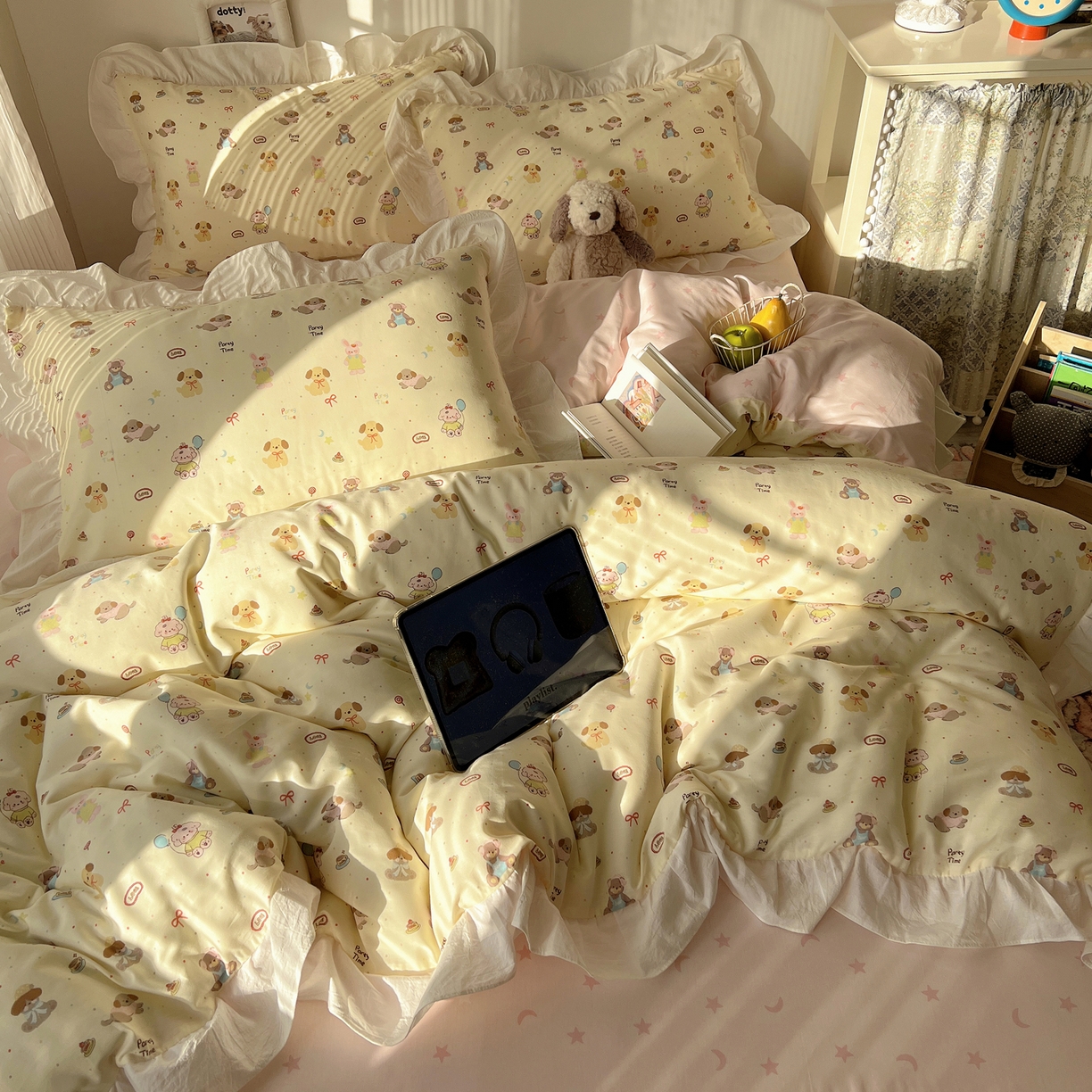 91家纺网 家纺一手货源 找家纺 六巷胡同 2026春夏新款韩系花边款卡通40支13070全棉四件套（第二系列）-风格二 花边气球派希犬