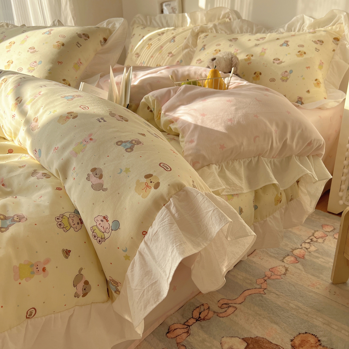 91家纺网 家纺一手货源 找家纺 六巷胡同 2026春夏新款韩系花边款卡通40支13070全棉四件套（第二系列）-风格二 花边气球派希犬