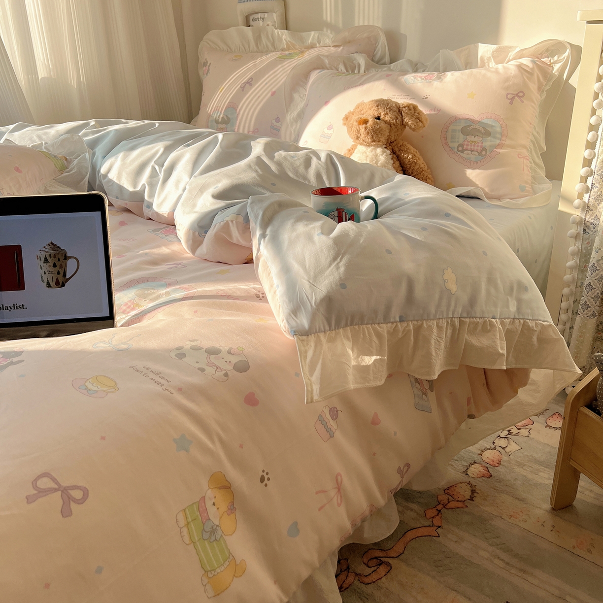 91家纺网 家纺一手货源 找家纺 六巷胡同 2026春夏新款韩系花边款卡通40支13070全棉四件套（第二系列）-风格二 花边小狗茶话会