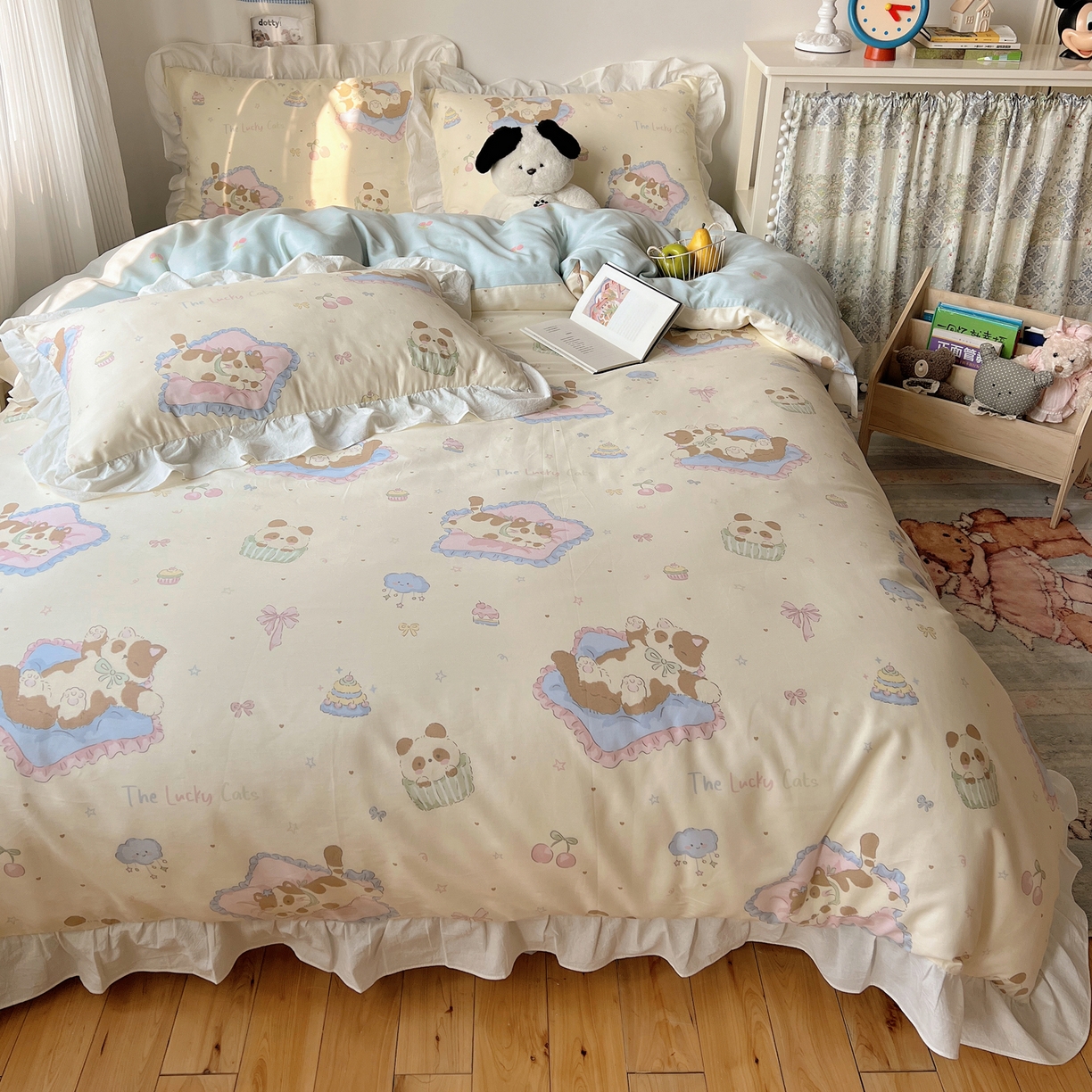 91家纺网 家纺一手货源 找家纺 六巷胡同 2026春夏新款韩系花边款卡通40支13070全棉四件套（第二系列）-风格二 花边慵懒猫咪崽