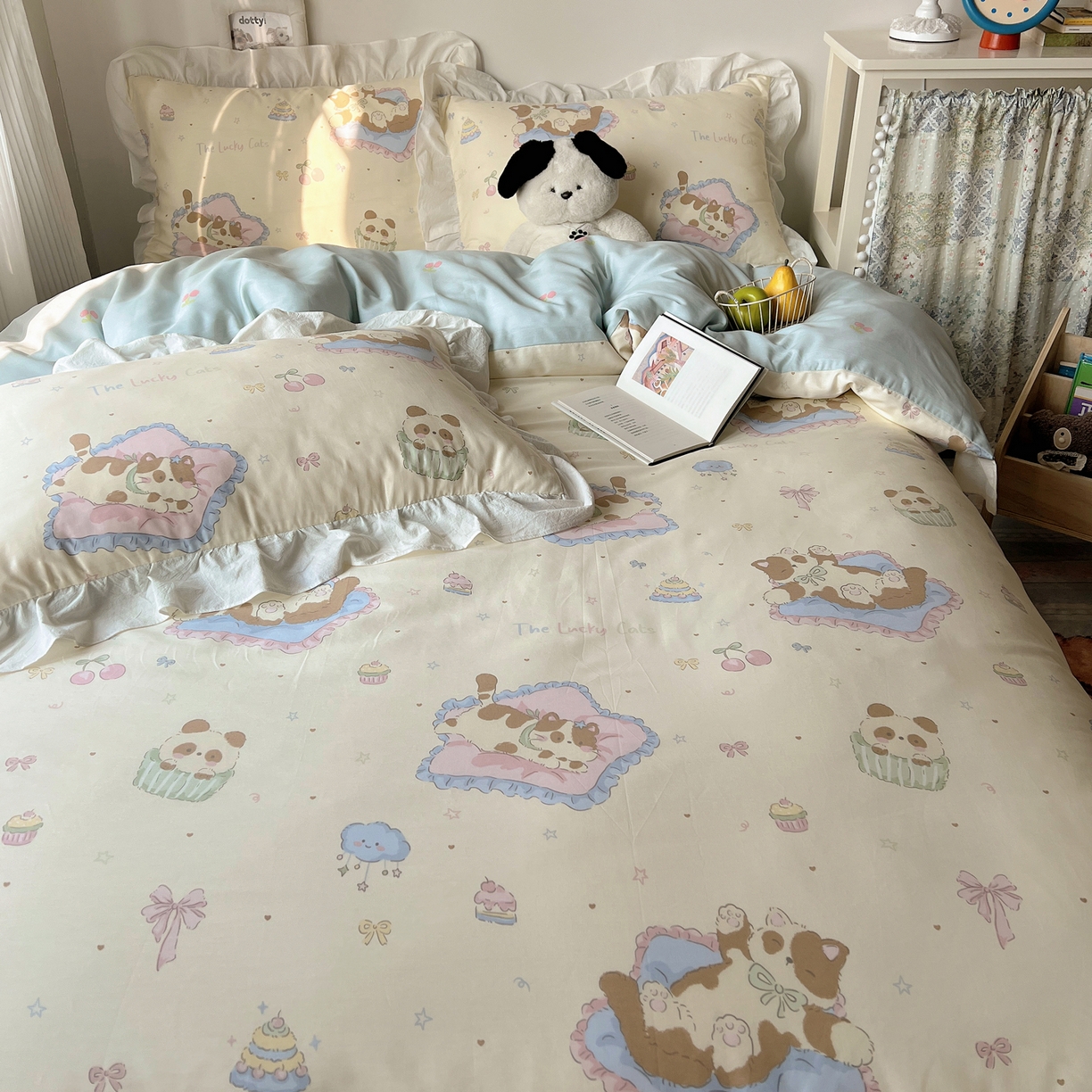 91家纺网 家纺一手货源 找家纺 六巷胡同 2026春夏新款韩系花边款卡通40支13070全棉四件套（第二系列）-风格二 花边慵懒猫咪崽