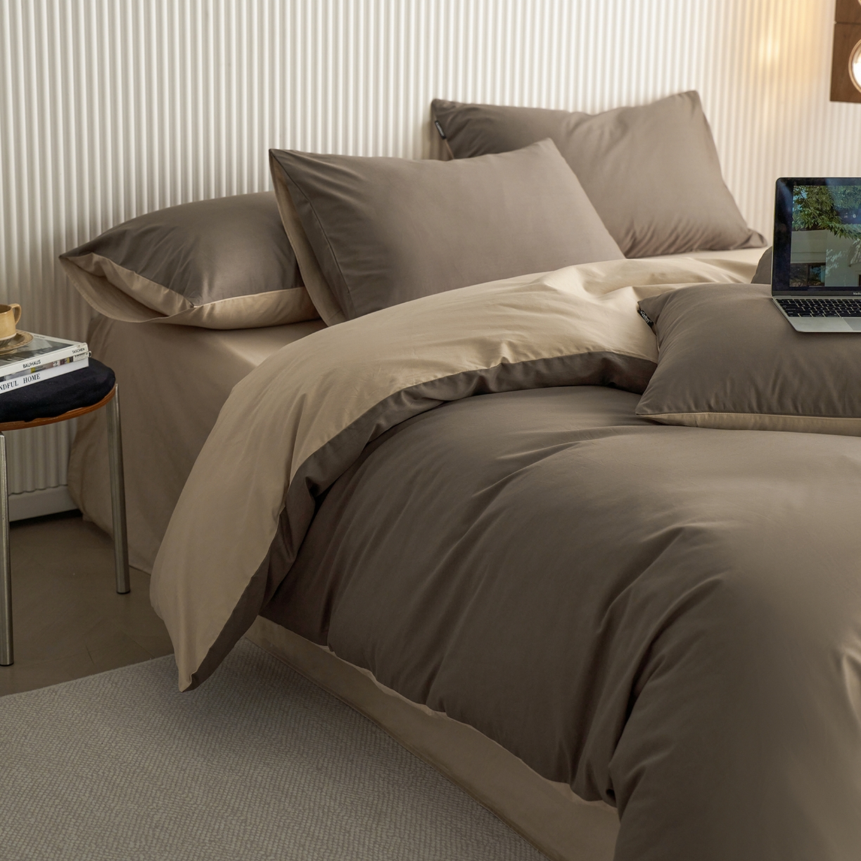 91家纺网 家纺一手货源 找家纺 小懒猪 2026新款13372A类双拼纯色全棉纯棉四件套 （提供买家秀） 深咖-香槟