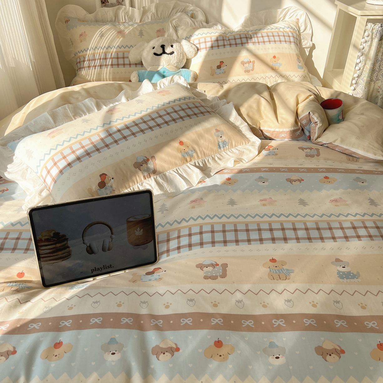 91家纺网 家纺一手货源 找家纺 六巷胡同 2026春夏新款韩系花边款卡通40支13070全棉四件套（第二系列）-风格二 花边费尔岛狗狗