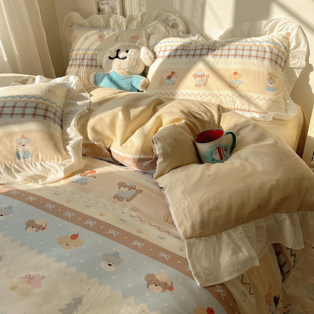 91家纺网 家纺一手货源 找家纺 六巷胡同 2026春夏新款韩系花边款卡通40支13070全棉四件套（第二系列）-风格二 花边费尔岛狗狗