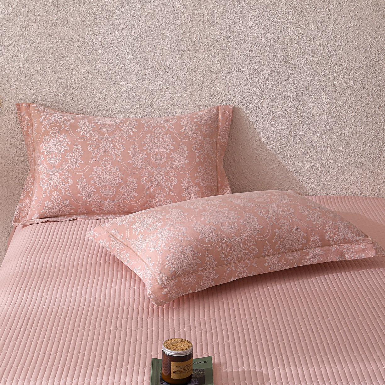 91家纺网 家纺一手货源 找家纺 金艾草 2026新款欧式风雕花全棉纯棉花边床盖四件套 欧花-粉