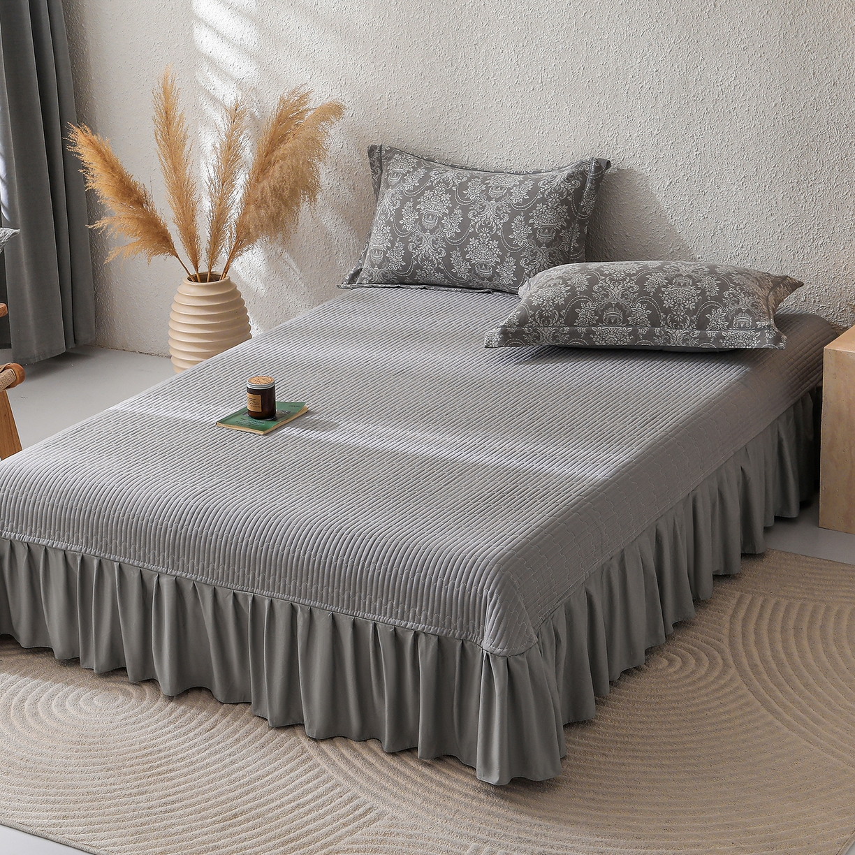 91家纺网 家纺一手货源 找家纺 金艾草 2026新款欧式风雕花全棉纯棉花边床盖四件套 欧花-灰