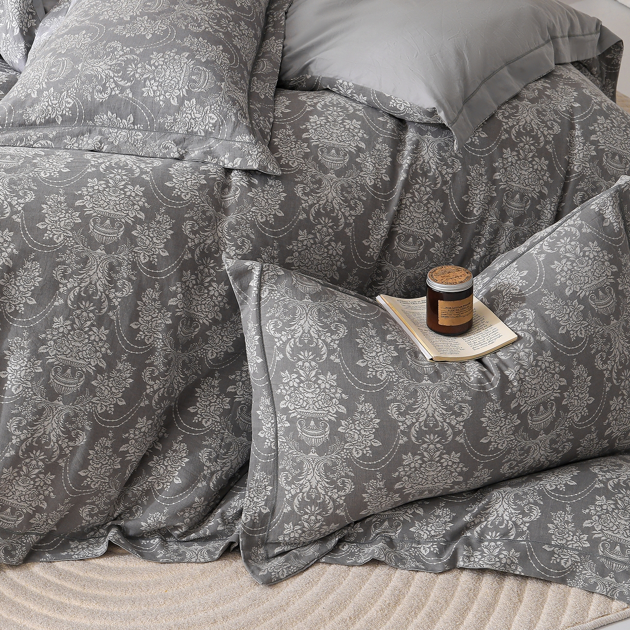 91家纺网 家纺一手货源 找家纺 金艾草 2026新款欧式风雕花全棉纯棉花边床盖四件套 欧花-灰