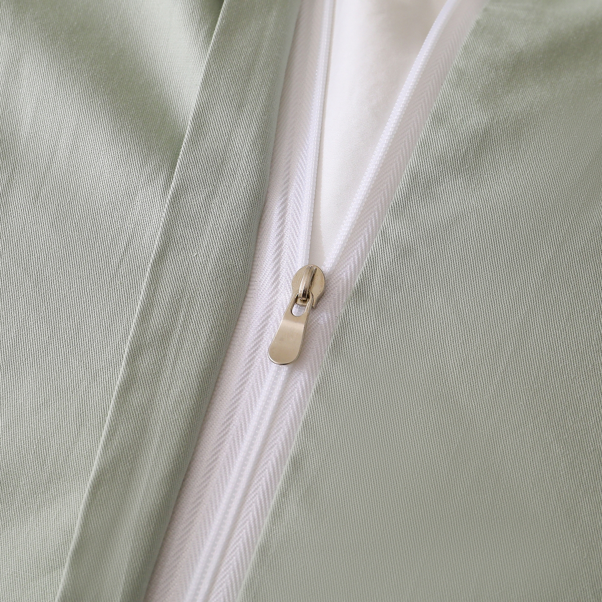 91家纺网 家纺一手货源 找家纺 金艾草 2026新款欧式风雕花全棉纯棉花边床盖四件套 欧花-浅绿