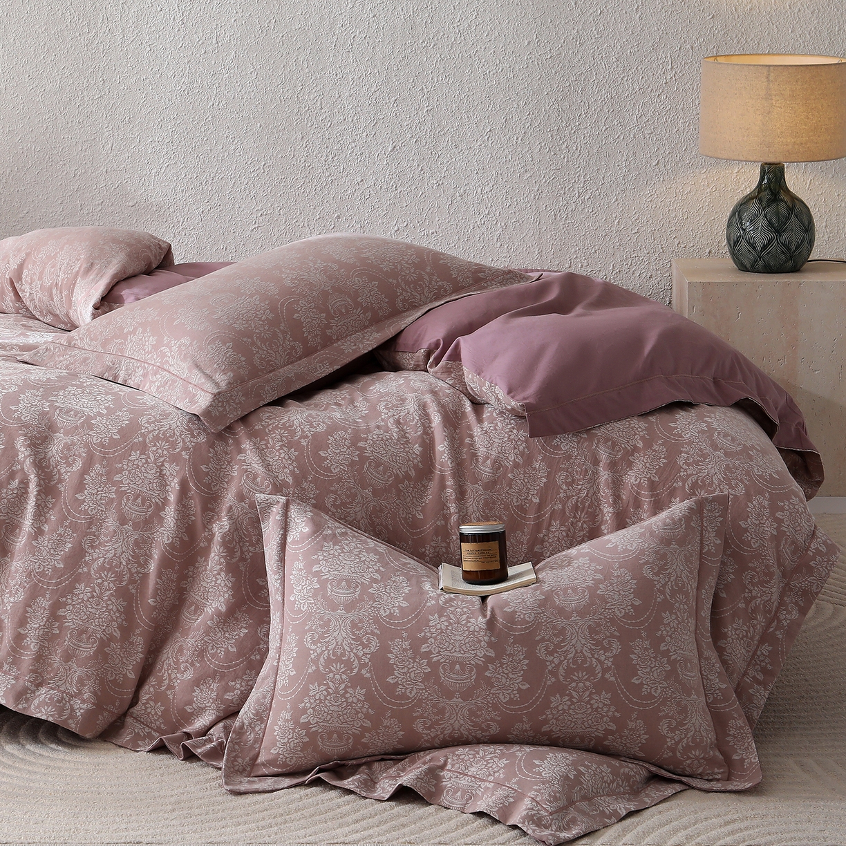 91家纺网 家纺一手货源 找家纺 金艾草 2026新款欧式风雕花全棉纯棉花边床盖四件套 欧花-紫