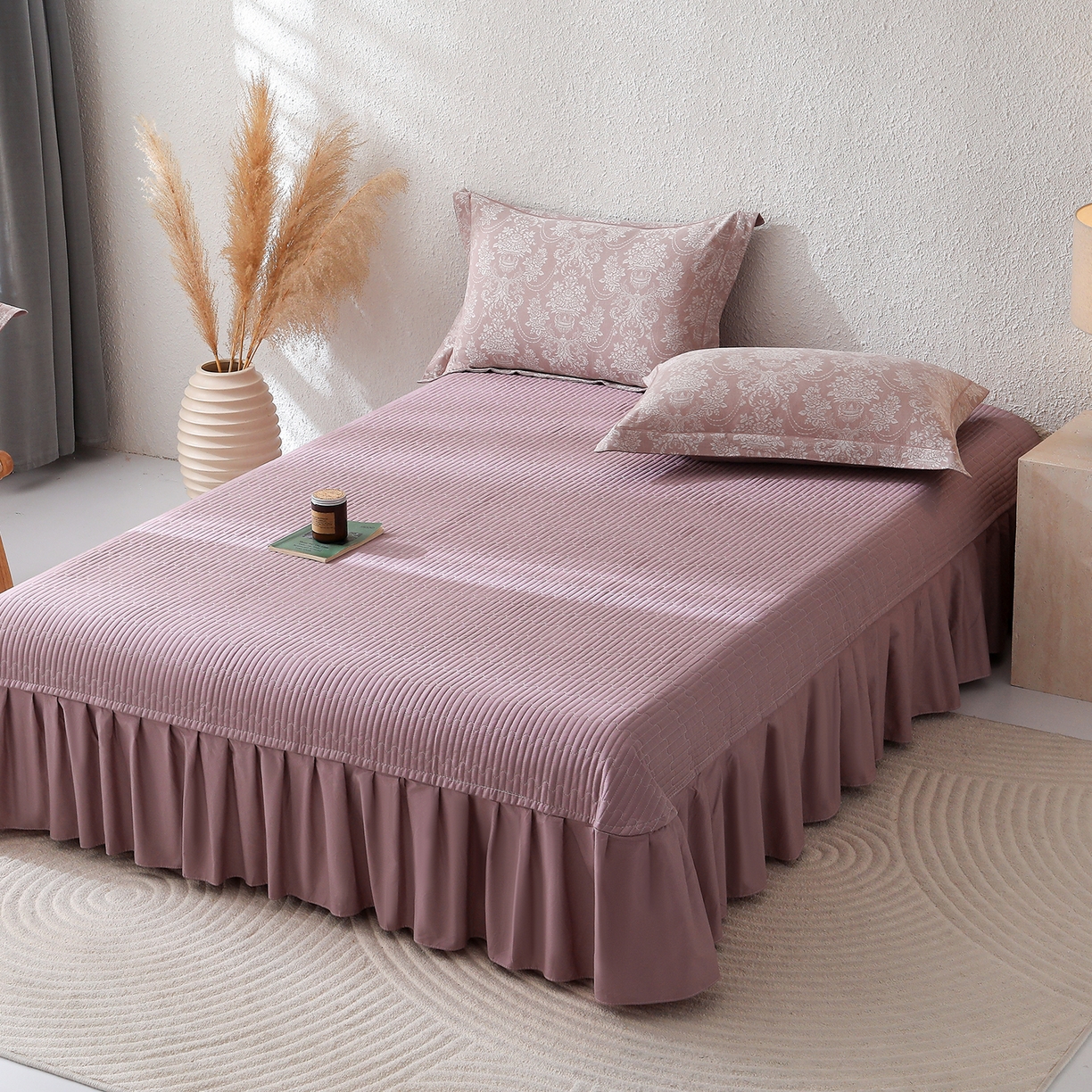 91家纺网 家纺一手货源 找家纺 金艾草 2026新款欧式风雕花全棉纯棉花边床盖四件套 欧花-紫