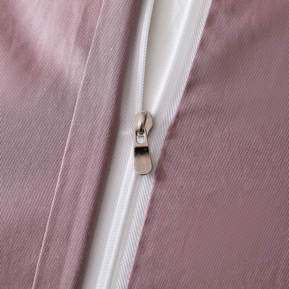 91家纺网 家纺一手货源 找家纺 金艾草 2026新款欧式风雕花全棉纯棉花边床盖四件套 欧花-紫