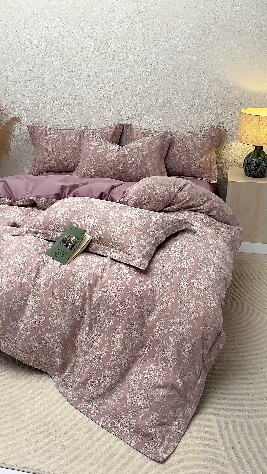 91家纺网 家纺一手货源 找家纺 金艾草 2026新款欧式风雕花全棉纯棉花边床盖四件套 欧花-紫