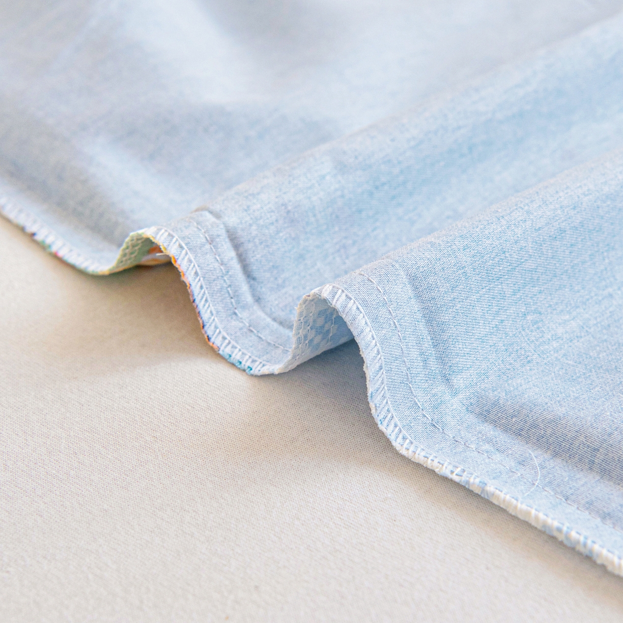 91家纺网 家纺一手货源 找家纺 乐秀家纺 2026新款全棉幼儿园被子三件套卡通纯棉被套被芯六件套 领结小熊