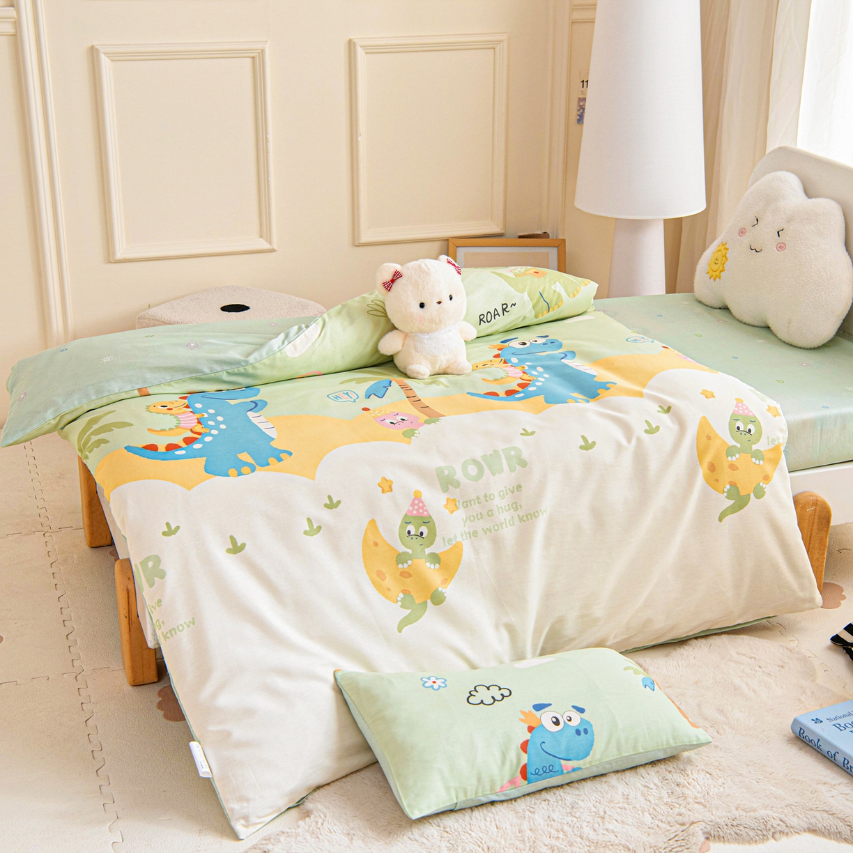 91家纺网 家纺一手货源 找家纺 乐秀家纺 2026新款全棉幼儿园被子三件套卡通纯棉被套被芯六件套 趣味巴士