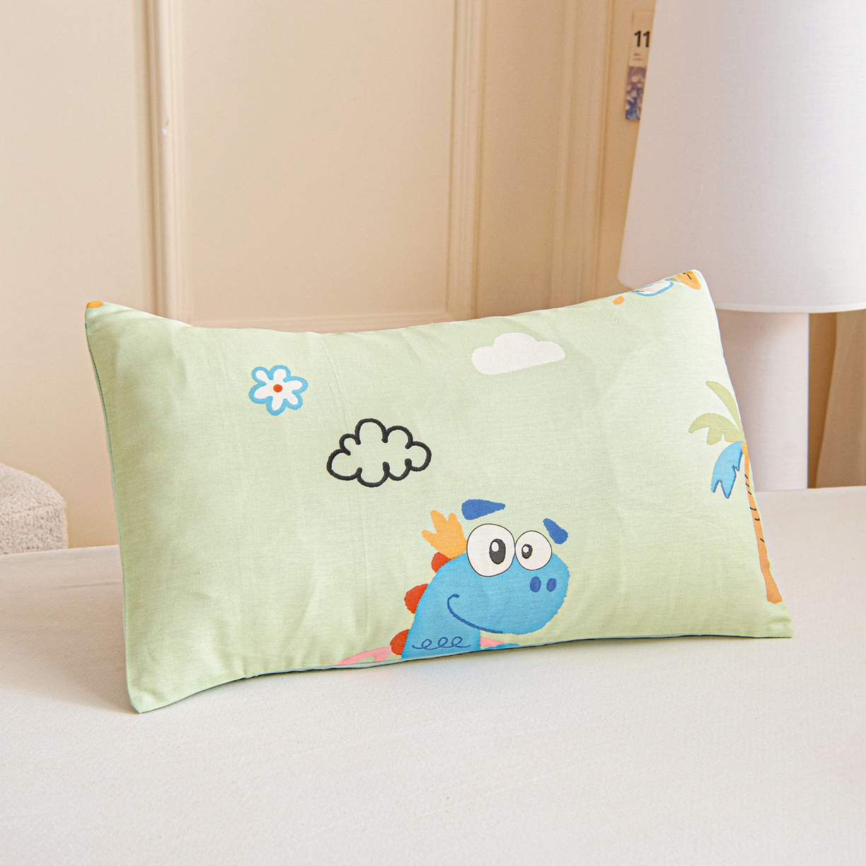 91家纺网 家纺一手货源 找家纺 乐秀家纺 2026新款全棉幼儿园被子三件套卡通纯棉被套被芯六件套 趣味巴士