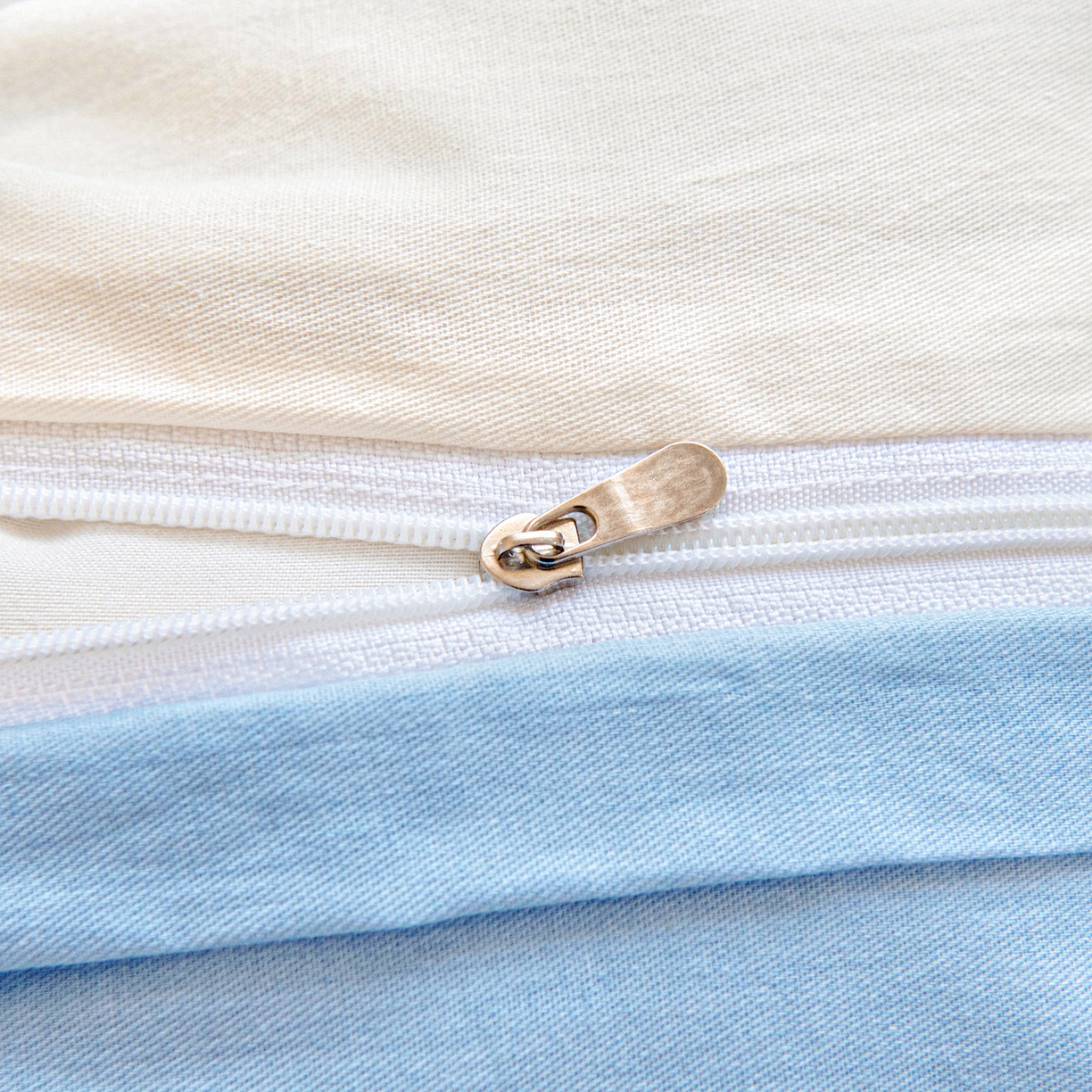 91家纺网 家纺一手货源 找家纺 乐秀家纺 2026新款全棉幼儿园被子三件套卡通纯棉被套被芯六件套 赛车世界