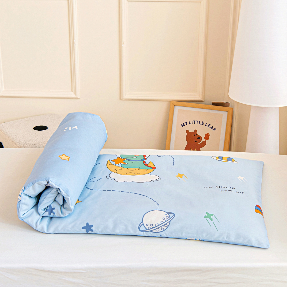 91家纺网 家纺一手货源 找家纺 乐秀家纺 2026新款全棉幼儿园被子三件套卡通纯棉被套被芯六件套 晚安宝贝