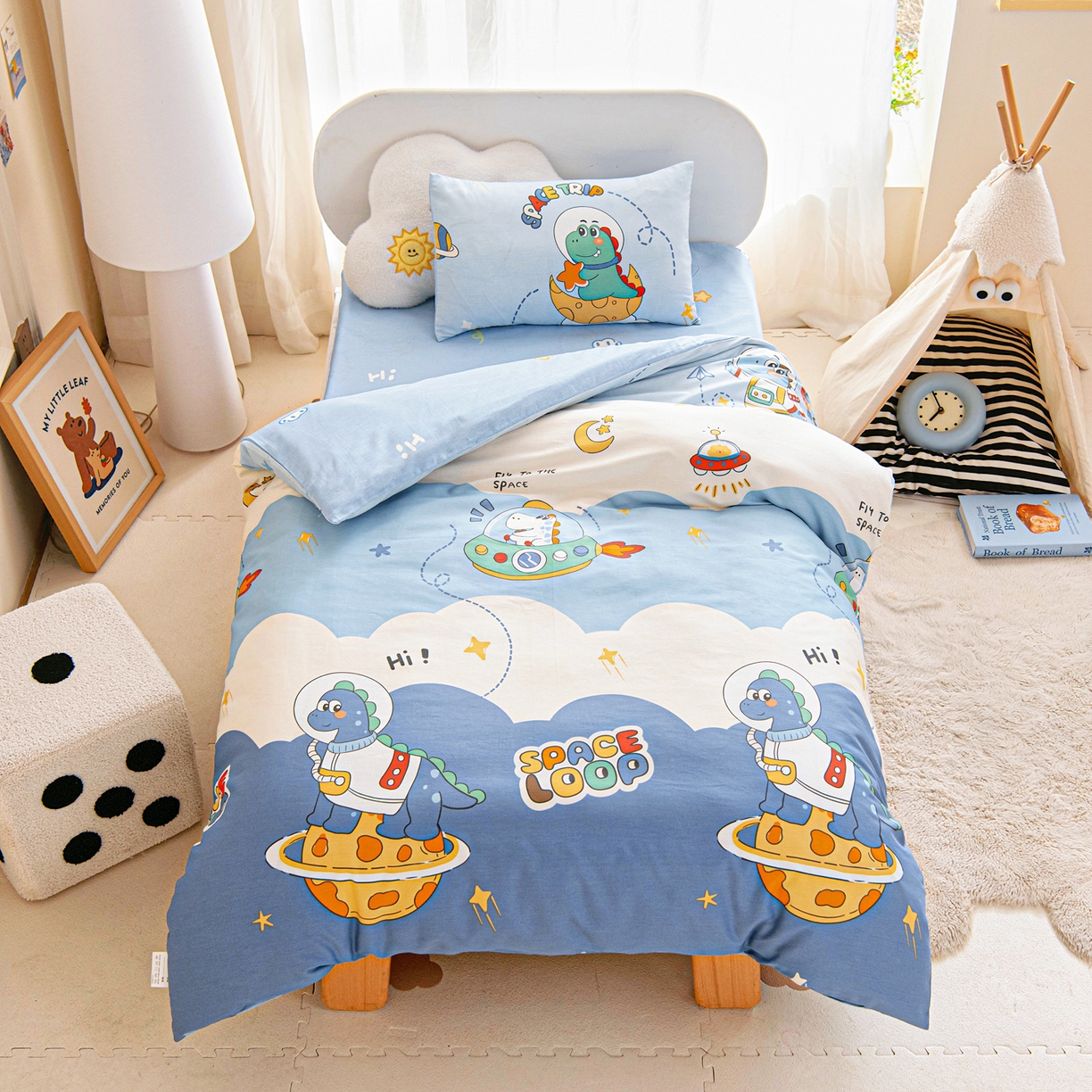 91家纺网 家纺一手货源 找家纺 乐秀 2026新款幼儿园双面四季款儿童床垫套+床垫芯 欢乐碰碰车