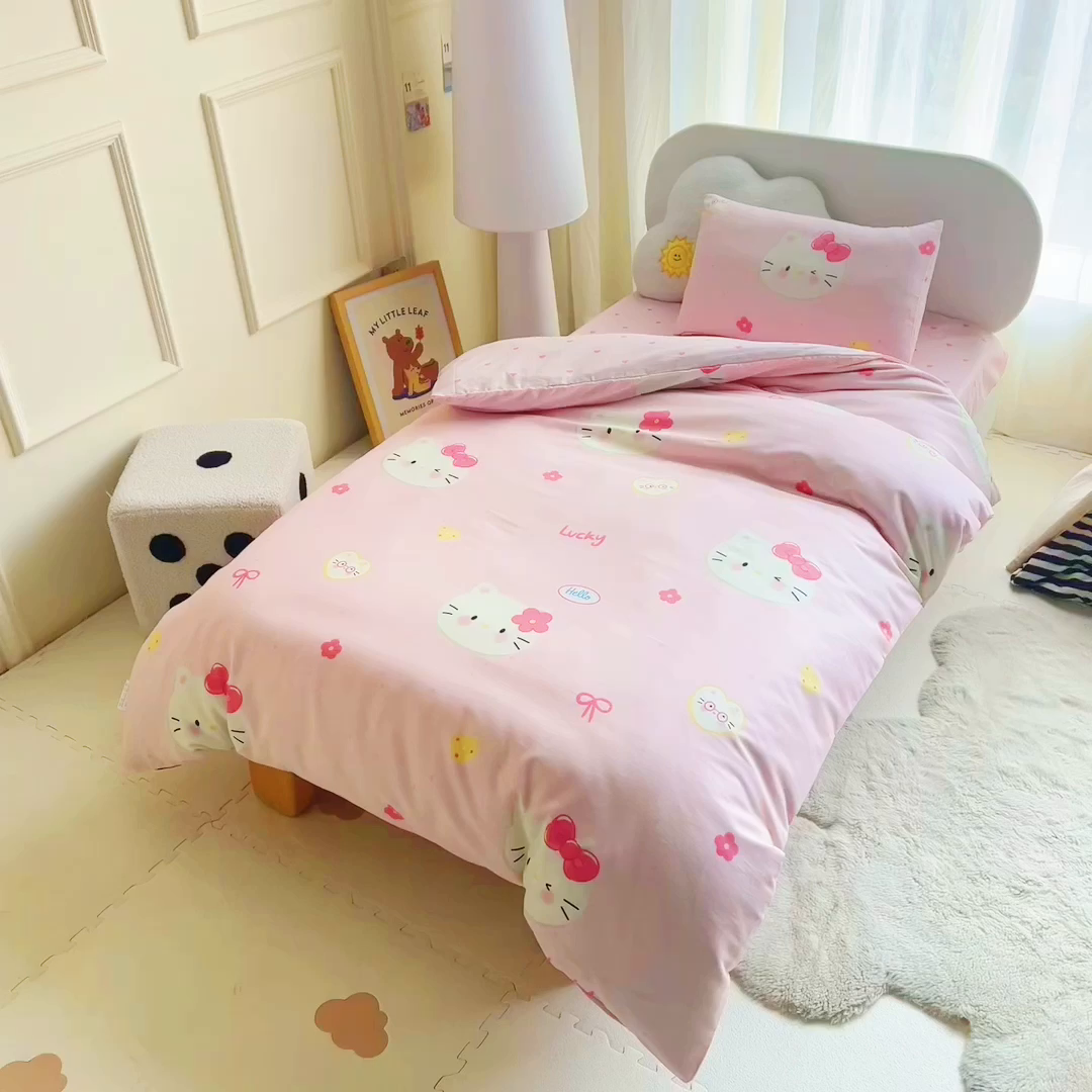 91家纺网 家纺一手货源 找家纺 乐秀家纺 2026新款全棉幼儿园被子三件套卡通纯棉被套被芯六件套 星际恐龙