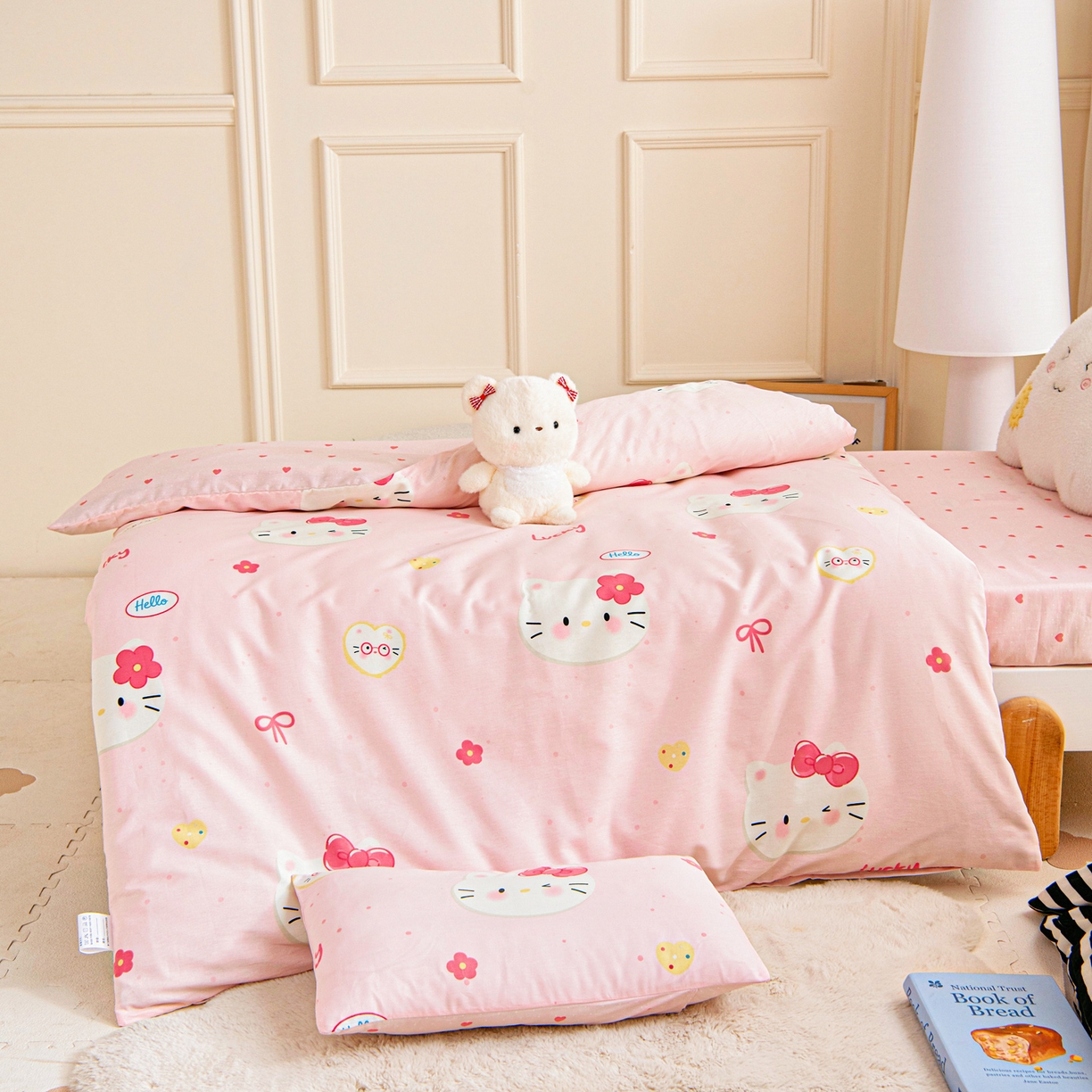 91家纺网 家纺一手货源 找家纺 乐秀家纺 2026新款全棉幼儿园被子三件套卡通纯棉被套被芯六件套 星际恐龙