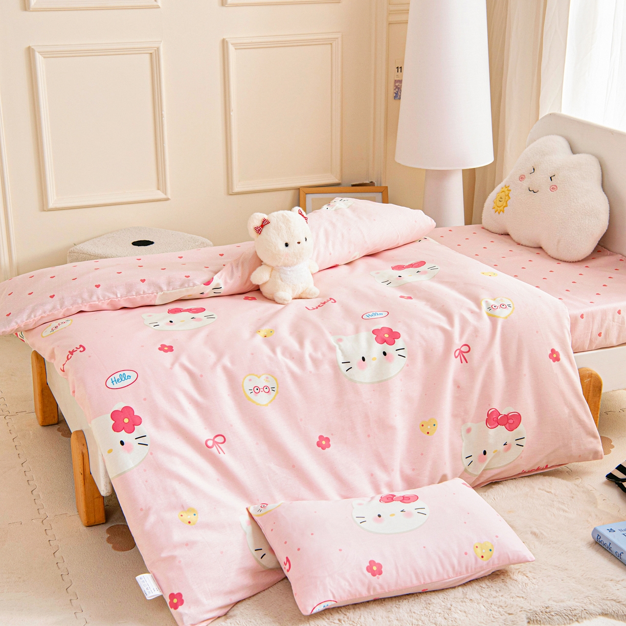 91家纺网 家纺一手货源 找家纺 乐秀家纺 2026新款全棉幼儿园被子三件套卡通纯棉被套被芯六件套 星际恐龙