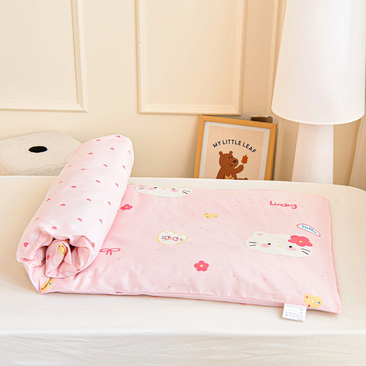 91家纺网 家纺一手货源 找家纺 乐秀家纺 2026新款全棉幼儿园被子三件套卡通纯棉被套被芯六件套 星际恐龙