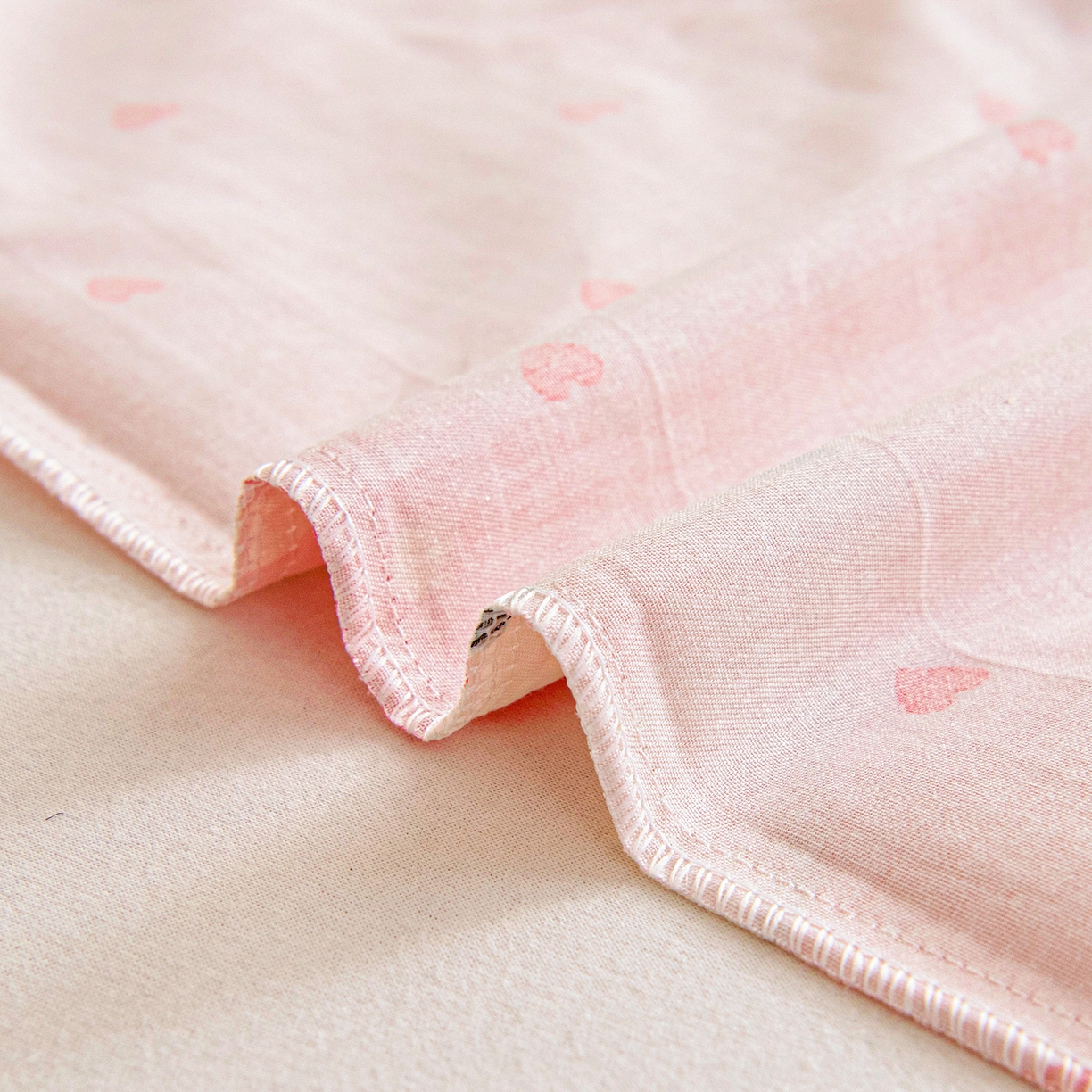 91家纺网 家纺一手货源 找家纺 乐秀家纺 2026新款全棉幼儿园被子三件套卡通纯棉被套被芯六件套 星际恐龙