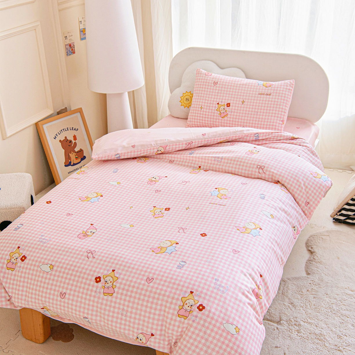 91家纺网 家纺一手货源 找家纺 乐秀家纺 2026新款全棉幼儿园被子三件套卡通纯棉被套被芯六件套 熊猫嬉戏