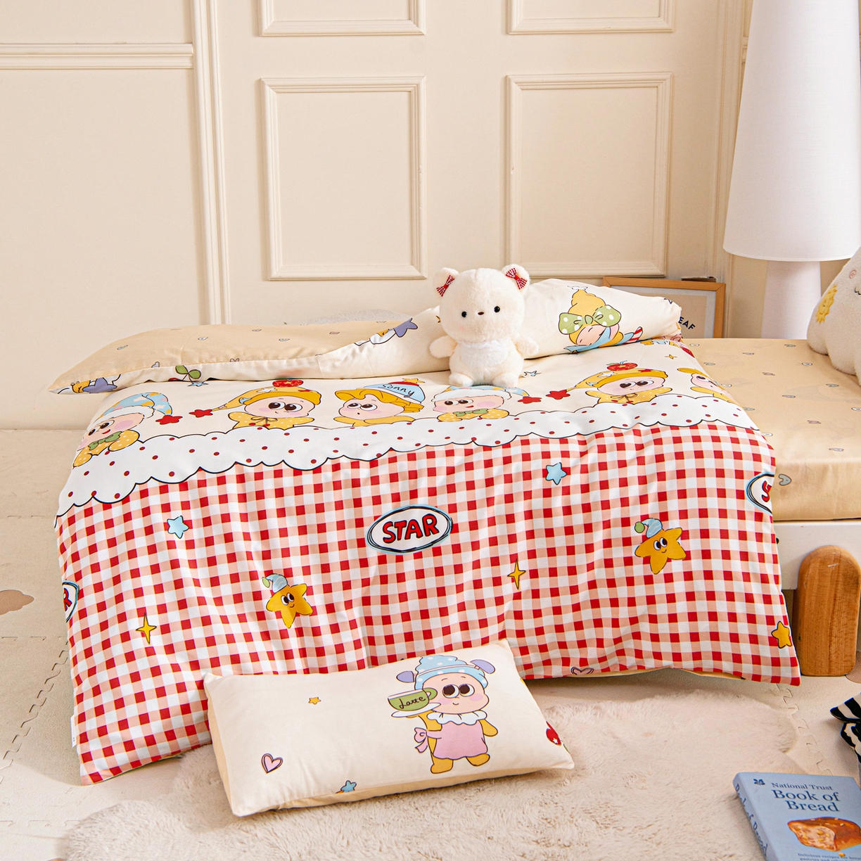 91家纺网 家纺一手货源 找家纺 乐秀家纺 2026新款全棉幼儿园被子三件套卡通纯棉被套被芯六件套 星星漫游记