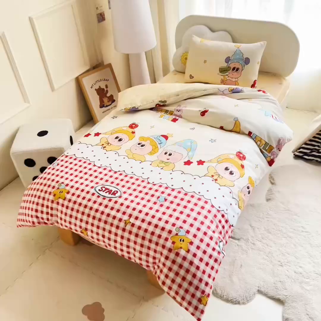 91家纺网 家纺一手货源 找家纺 乐秀家纺 2026新款全棉幼儿园被子三件套卡通纯棉被套被芯六件套 星星漫游记