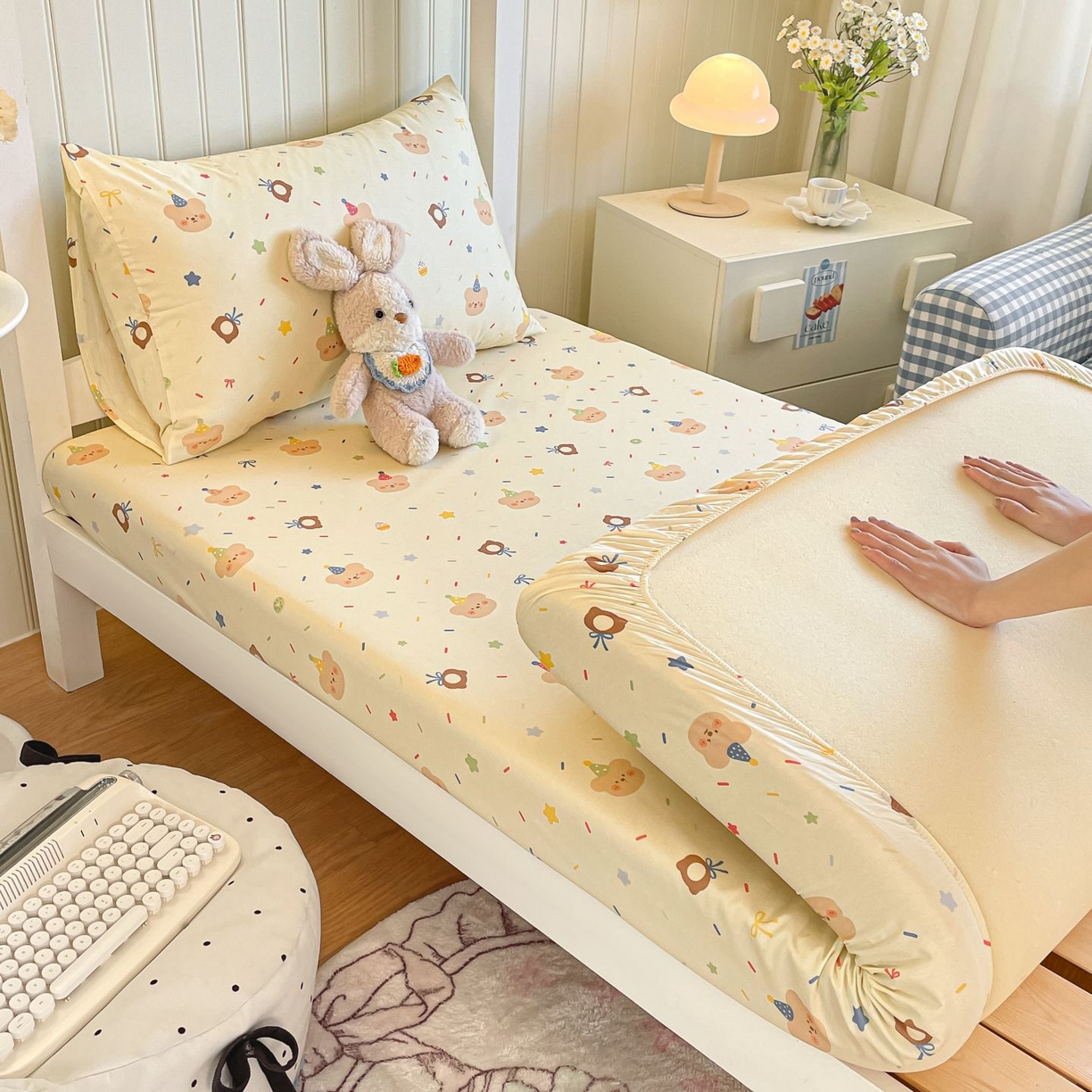 91家纺网 家纺一手货源 找家纺 寻米 2026新款春夏13070印花三件套单品系列-单被套 黄油小熊