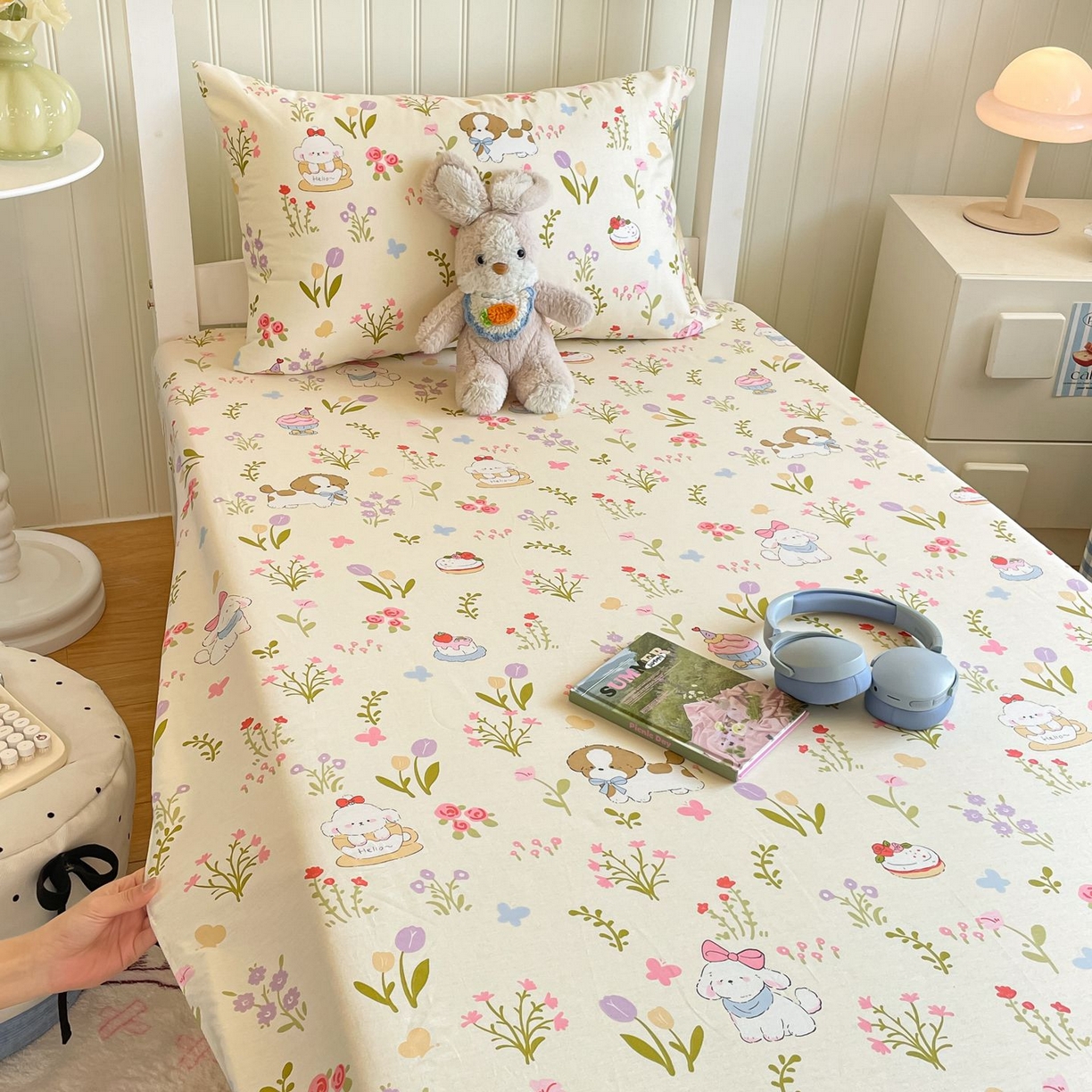 91家纺网 家纺一手货源 找家纺 寻米 2026新款春夏13070印花三件套单品系列-三件套 花园小狗