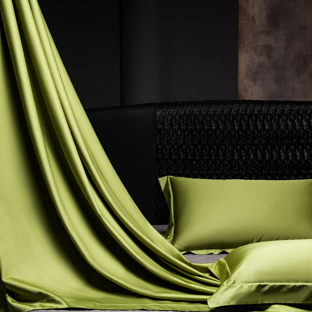 91家纺网 家纺一手货源 找家纺 轩和家居 2026新款高支贡缎长绒棉镂空四件套 莱姆绿