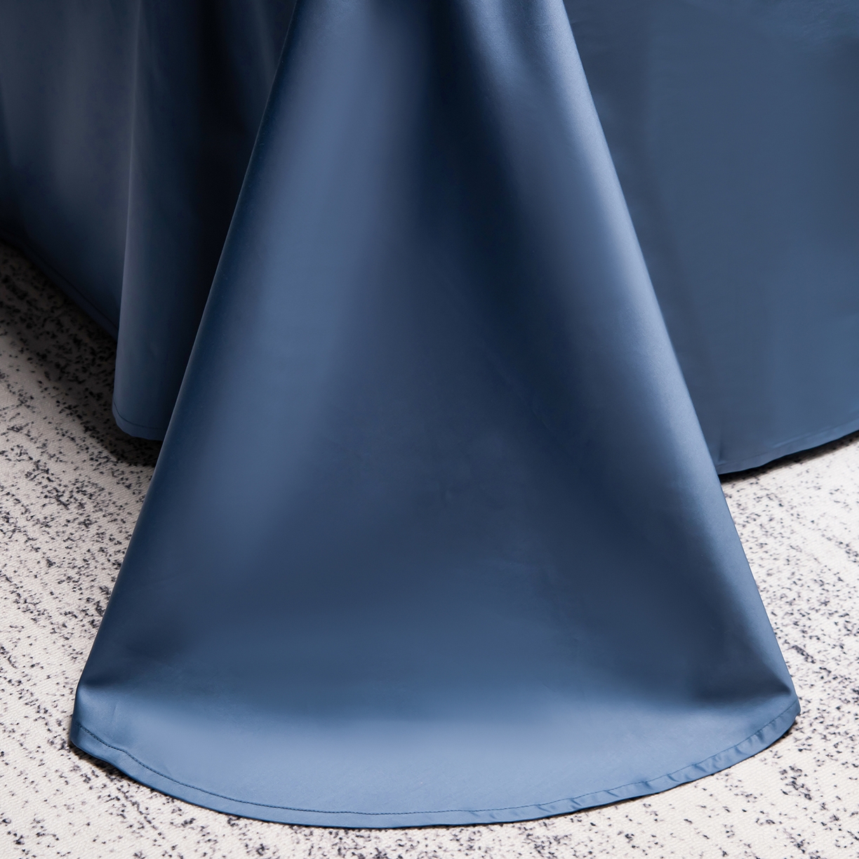 91家纺网 家纺一手货源 找家纺 轩和家居 2026新款高支贡缎长绒棉镂空四件套 景泰蓝