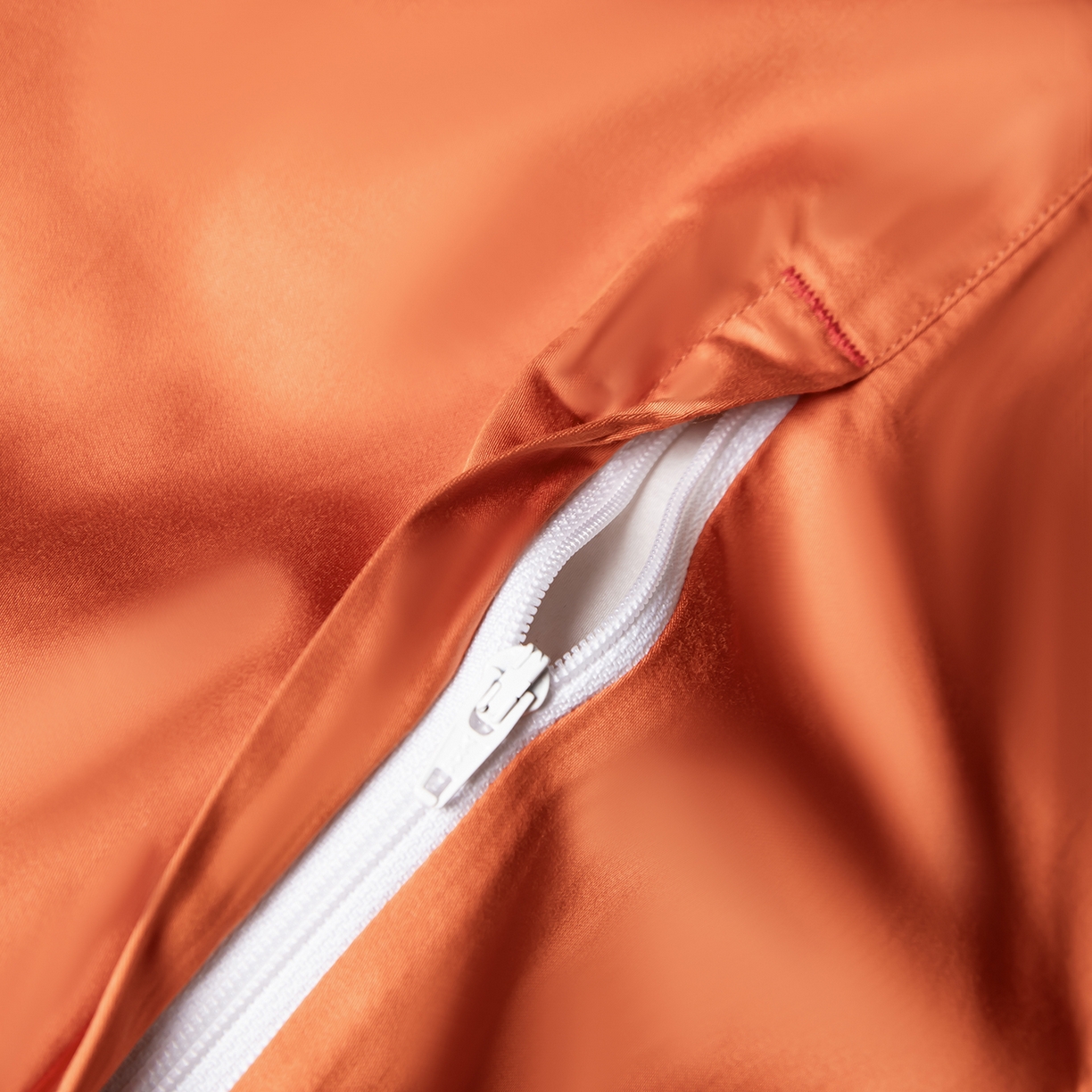 91家纺网 家纺一手货源 找家纺 轩和家居 2026新款高支贡缎长绒棉镂空四件套 琥珀橙