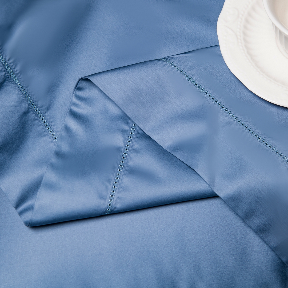 91家纺网 家纺一手货源 找家纺 轩和家居 2026新款高支贡缎长绒棉镂空四件套 景泰蓝