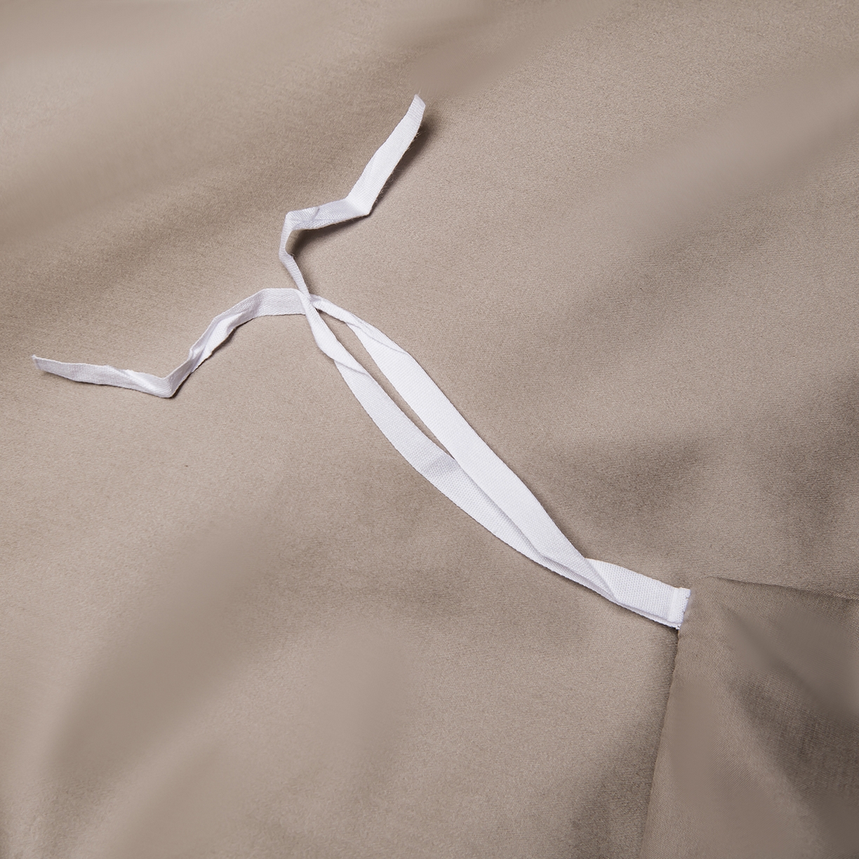 91家纺网 家纺一手货源 找家纺 轩和家居 2026新款高支贡缎长绒棉镂空四件套 幻影灰