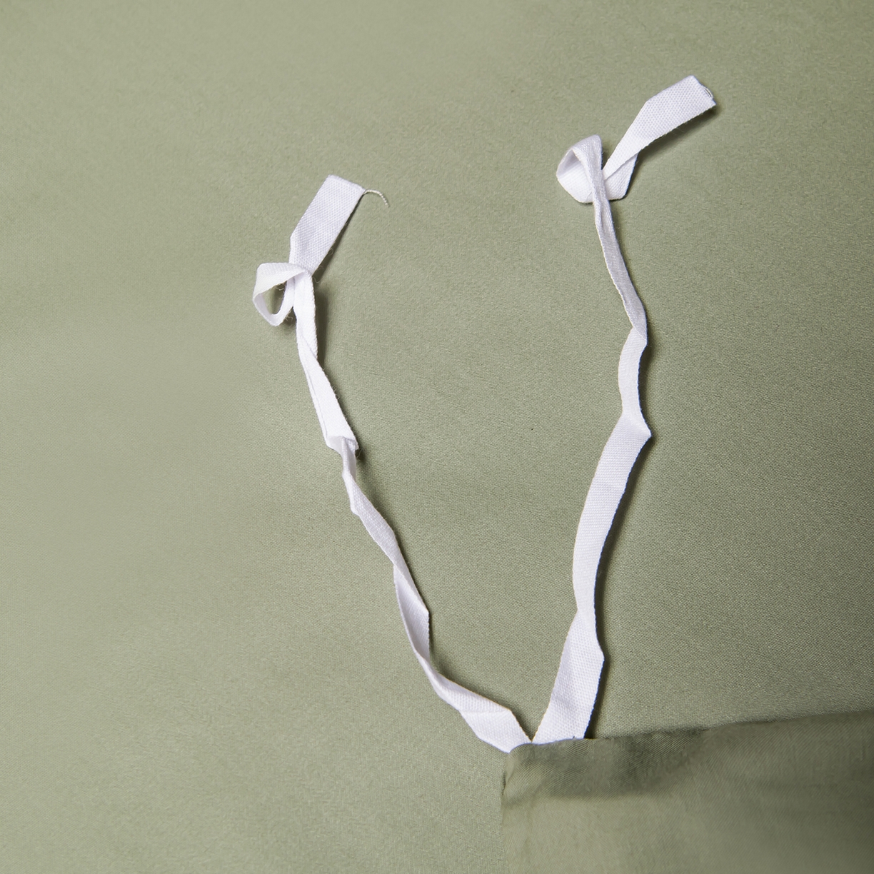 91家纺网 家纺一手货源 找家纺 轩和家居 2026新款高支贡缎长绒棉镂空四件套 松霜绿