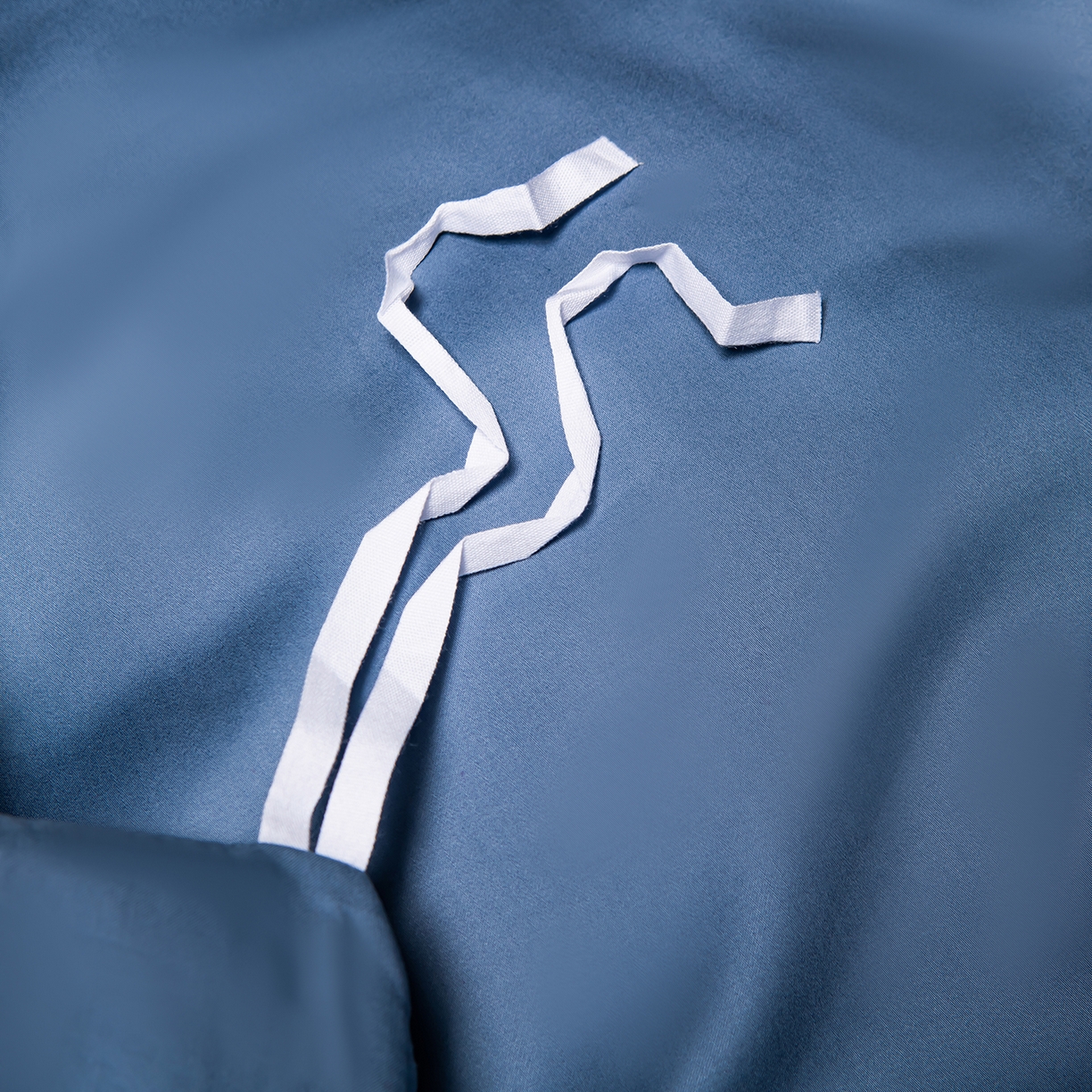 91家纺网 家纺一手货源 找家纺 轩和家居 2026新款高支贡缎长绒棉镂空四件套 景泰蓝