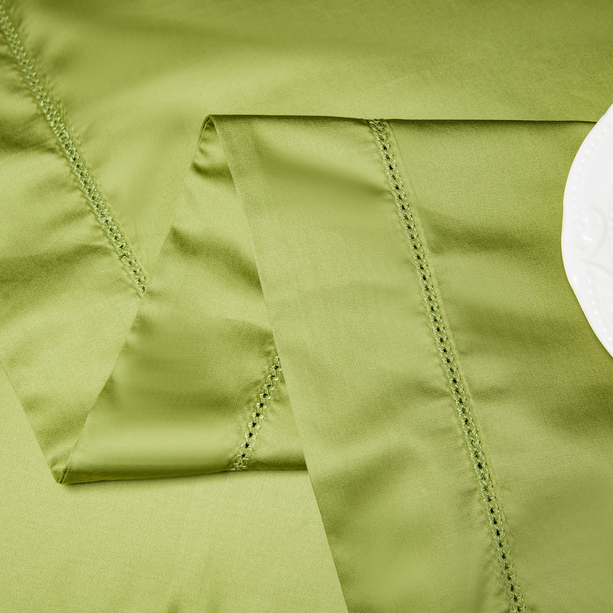 91家纺网 家纺一手货源 找家纺 轩和家居 2026新款高支贡缎长绒棉镂空四件套 莱姆绿