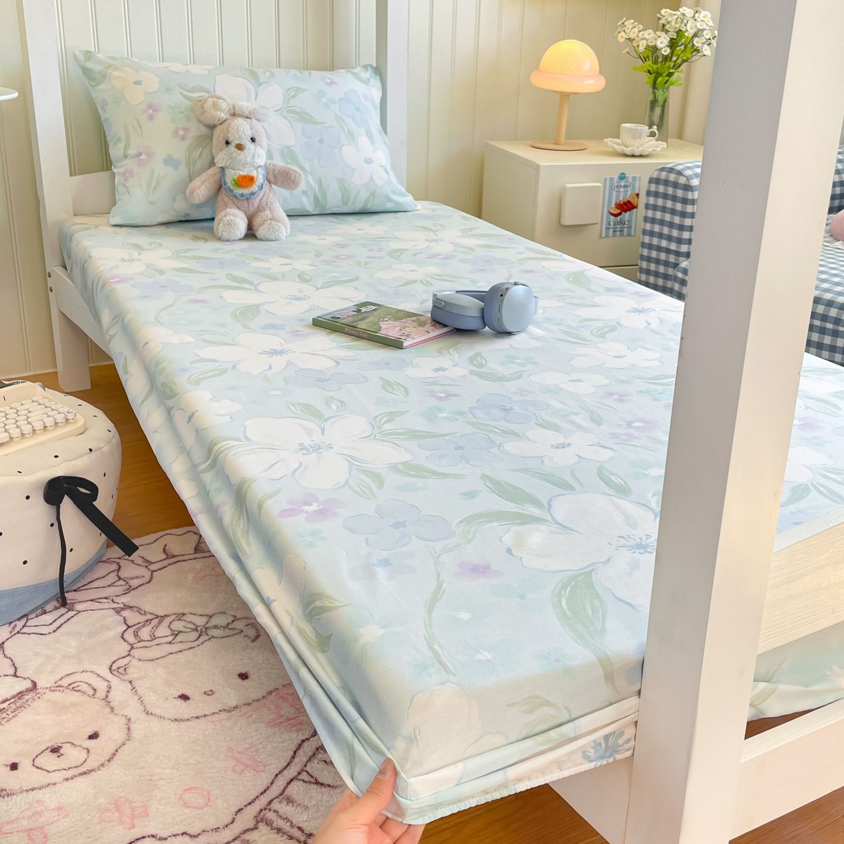 91家纺网 家纺一手货源 找家纺 寻米 2026新款春夏13070印花三件套单品系列-单床单 春风里-湖蓝