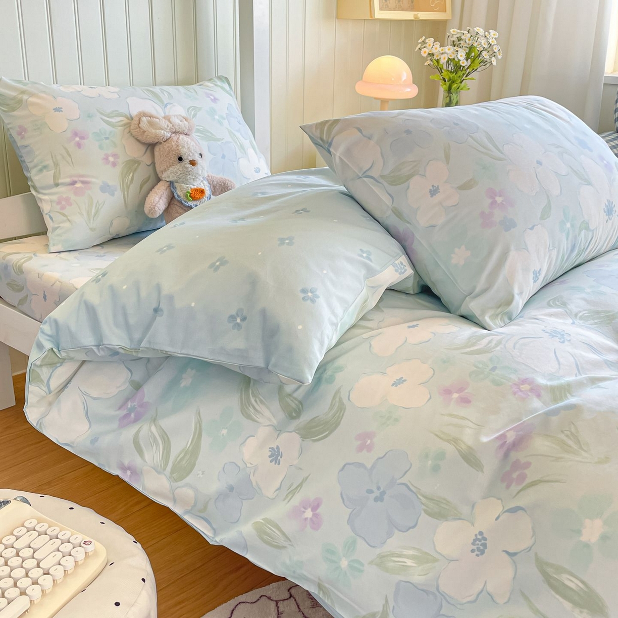 91家纺网 家纺一手货源 找家纺 寻米 2026新款春夏13070印花三件套单品系列-单床单 春风里-湖蓝