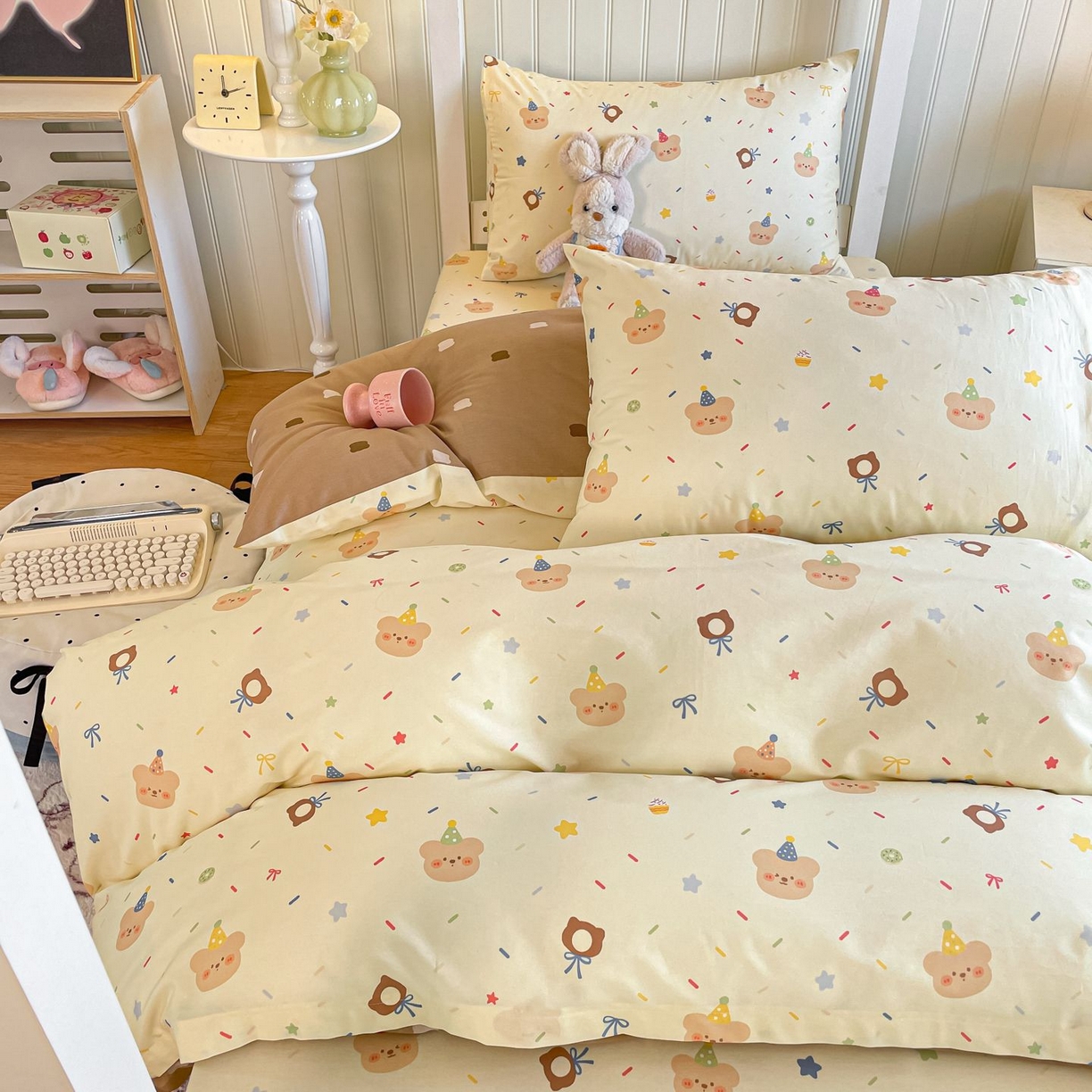 91家纺网 家纺一手货源 找家纺 寻米 2026新款春夏13070印花三件套单品系列-单床单 黄油小熊