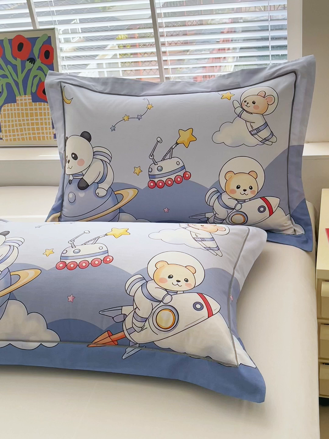 91家纺网 家纺一手货源 找家纺 焱博家纺 2026新款13376全棉纯棉大版数码印花单枕套枕套单件 星际漫游